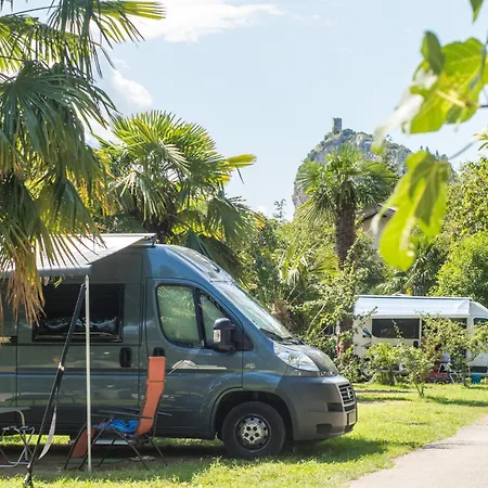 Campsite Zoo *